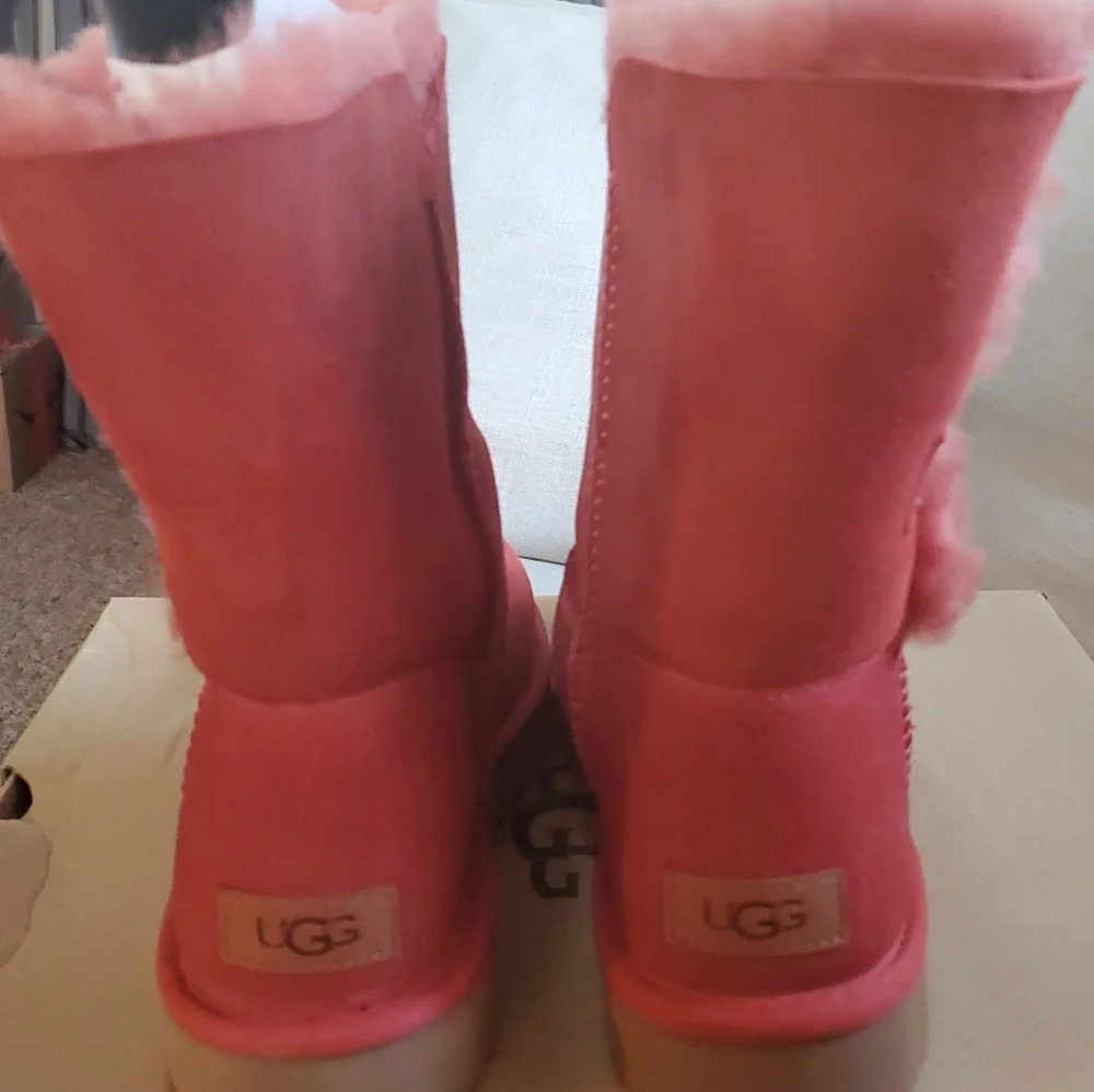 UGG Pink Button-Trim Classic Short Boots